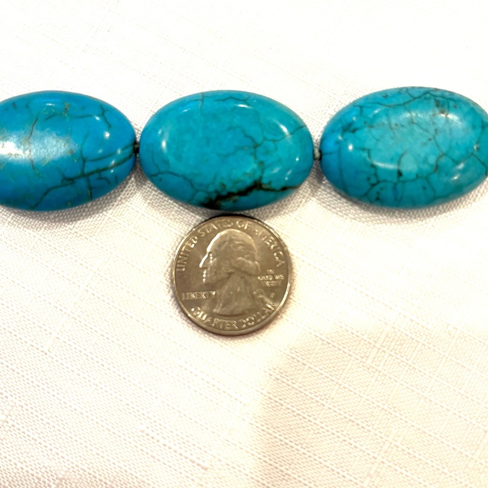 Vintage ~ Turquoise Flat Oval Stones ~ Large Necklace with Spring Clasp - Picture 10 of 11